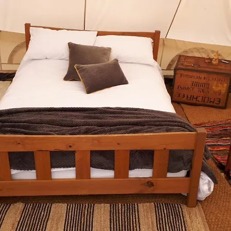 6m Xl Bell Tent Near Whitby With Log Burner Liverton