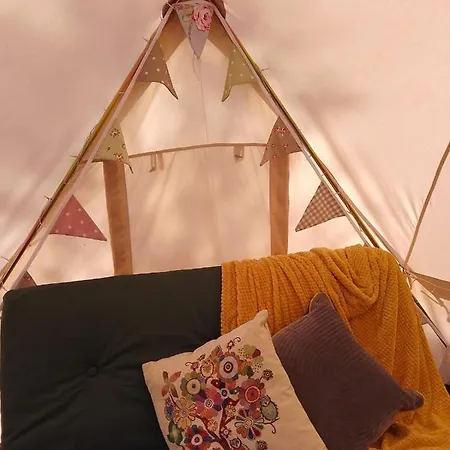 6m Xl Bell Tent Near Whitby With Log Burner Hébergement de vacances *