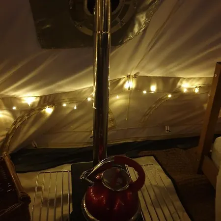 6m Xl Bell Tent Near Whitby With Log Burner Liverton